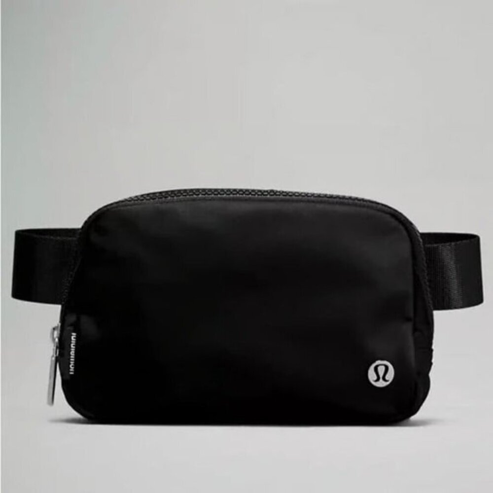 Lululemon Everywhere Belt Bag "Black" 1L Bag New With Tags